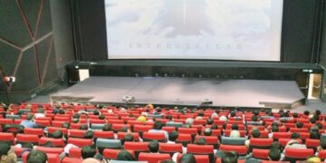 سینما هنوز نمرده است