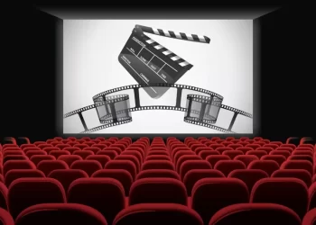 فیلم سینمایی «قلهک» آماده اکران شد/ آغاز فیلمبرداری «خرچنگ»