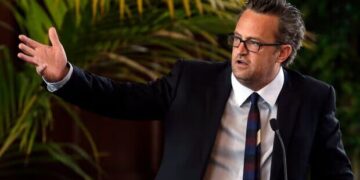 خاکسپاری متیو پری