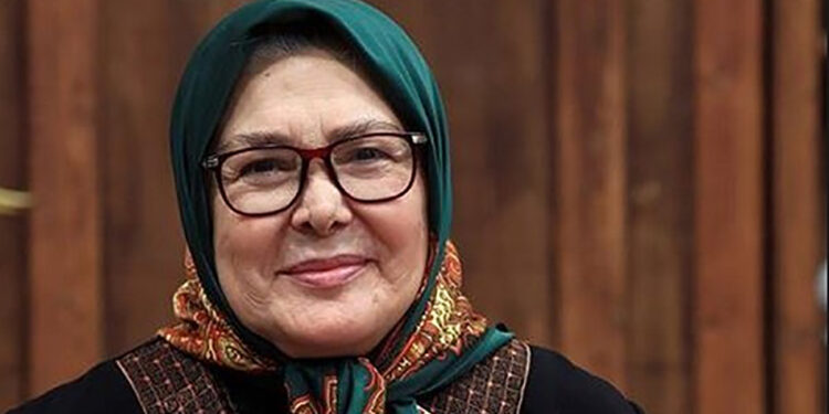 آفرین عبیسی