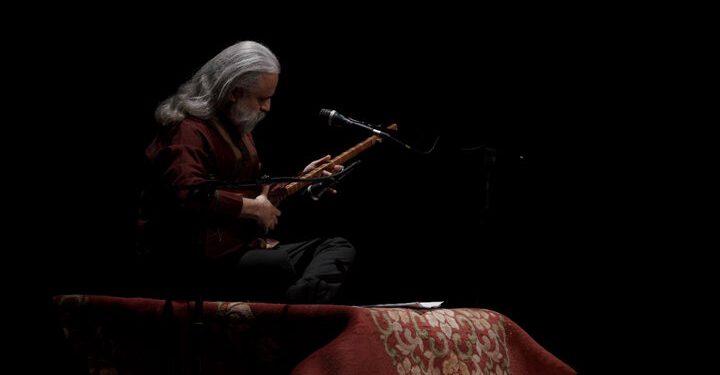 نوزدهم دی در تالار اندیشه شنونده یک صدای جدید باشید