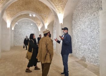 دیوارهای هشت‌ چشمه رنگ شاهنامه گرفت