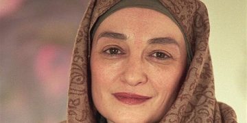 پروانه اعتمادی هنرمند نقاش درگذشت