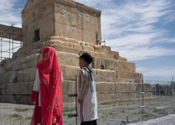 کوروش بزرگ و راز ماندگاری در تاریخ ایران؛ چرا شناخت هویت ملی به آموزش تاریخ وابسته است؟